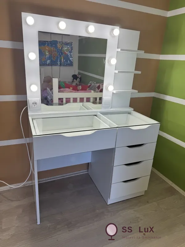 Polyshine Lady - staklena površina i CNC rukohvati